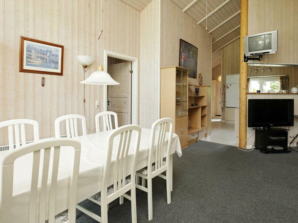 6 Person Holiday Home In Ansager Exterior photo